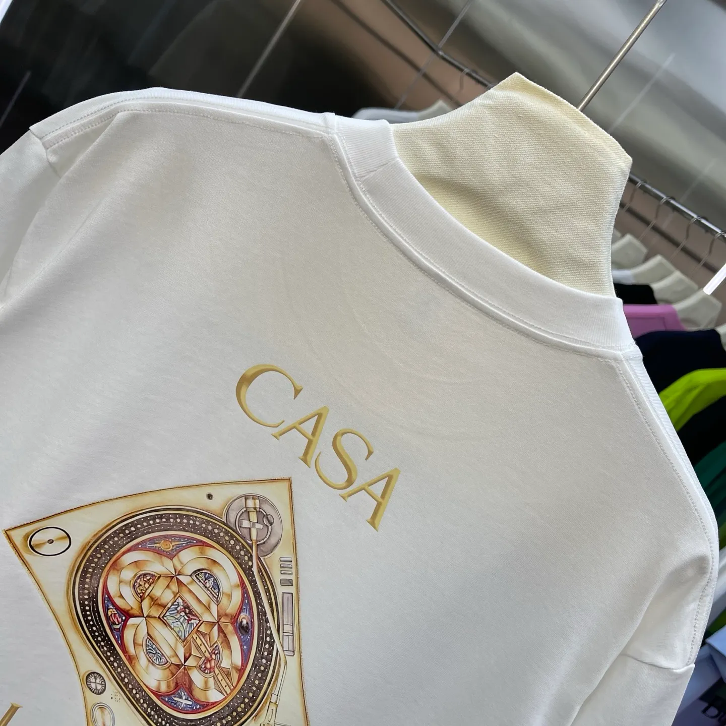 New Arrival Casablanca Casablanca Classic Series printed short-sleeved T-shirt for celebrities. It is made of Xinjiang long-staple cotton ~ grams. The color of the fabric is custom-dyed and will not shrink or fade. It feels comfortable and has a strong texture. A must-have for fashionable men and women, the Classic drop-shoulder wide version is available exclusively in In Stock! Color: White Black Blue Royal Blue Green (5 colors) Size: S M L XL XXL